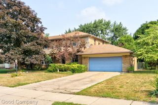 10 Millington Road, Pleasant Ridge, MI 48069