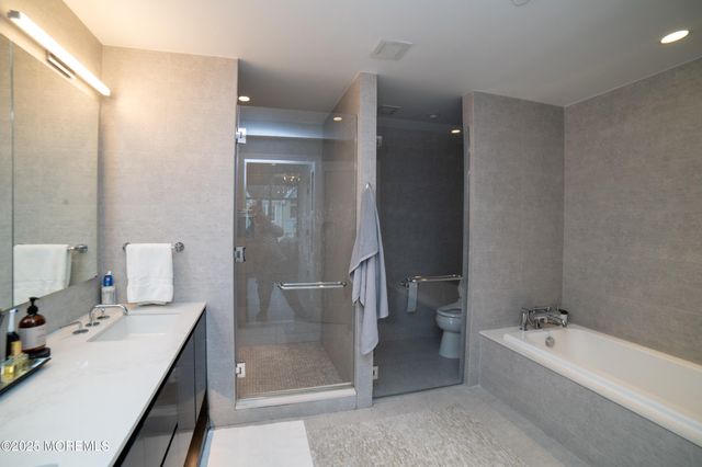 20 Melrose Terrace, 305, Long Branch, NJ 07740