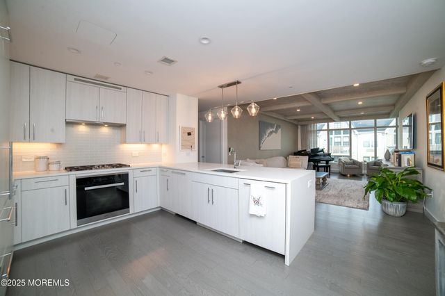 20 Melrose Terrace, 305, Long Branch, NJ 07740
