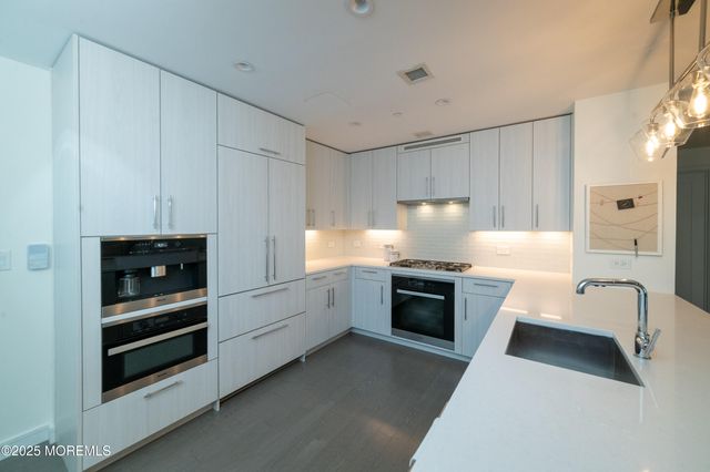 20 Melrose Terrace, 305, Long Branch, NJ 07740