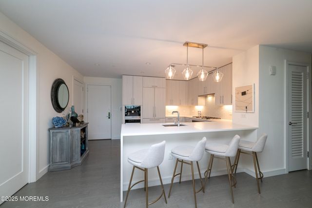 20 Melrose Terrace, 305, Long Branch, NJ 07740