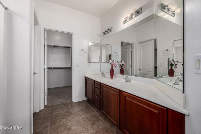 2854 S PEEL Drive, Gilbert, AZ 85295