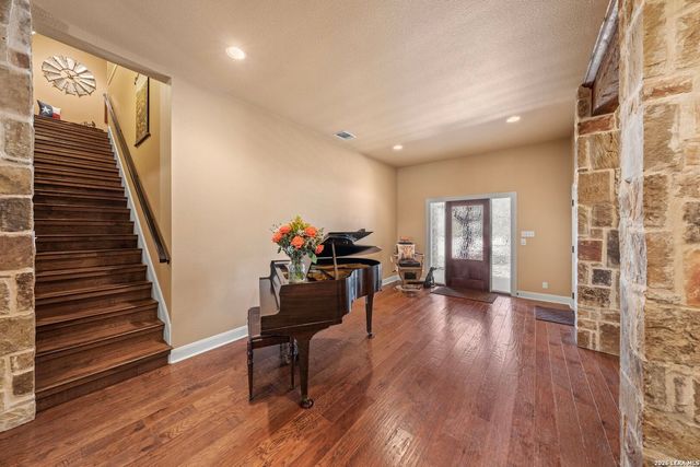 377 Waterstone Pkwy, Boerne, TX 78006