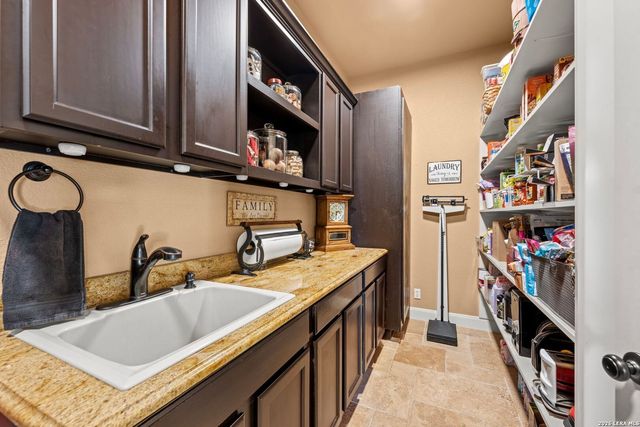 377 Waterstone Pkwy, Boerne, TX 78006