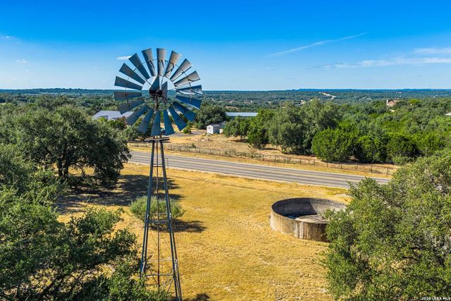 377 Waterstone Pkwy, Boerne, TX 78006