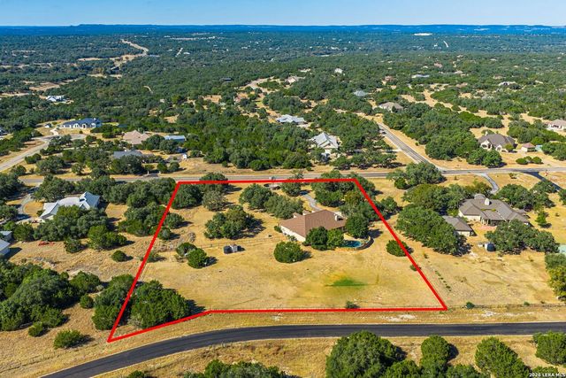 377 Waterstone Pkwy, Boerne, TX 78006