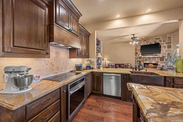 377 Waterstone Pkwy, Boerne, TX 78006