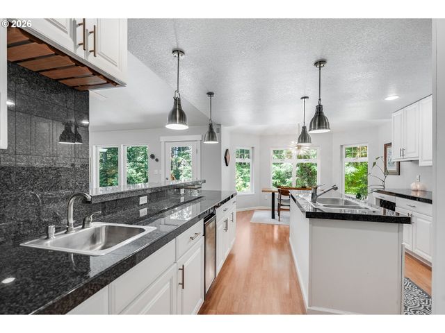 32105 HEMLOCK Ln, Arch Cape, OR 97102