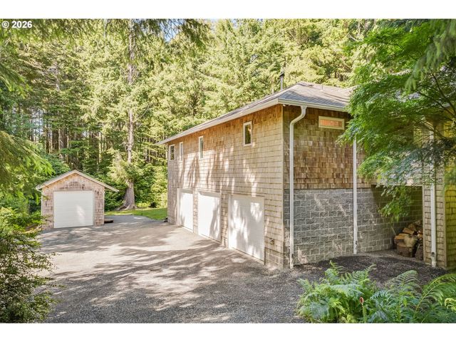 32105 HEMLOCK Ln, Arch Cape, OR 97102