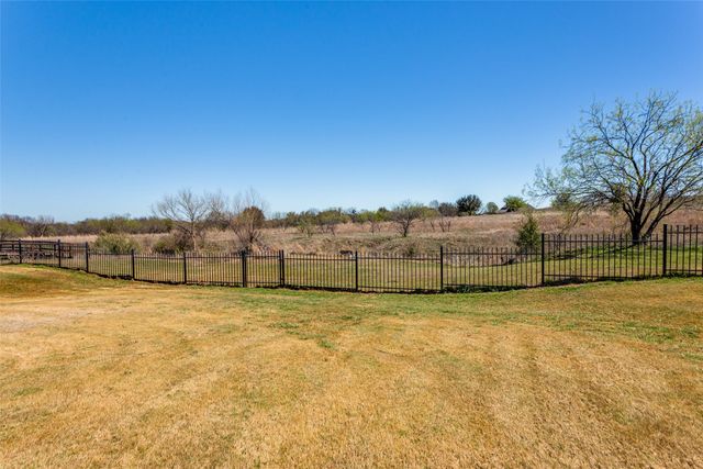 4630 Ladigo Lane, Fort Worth, TX 76126