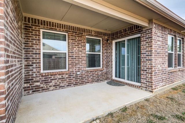 905 Avagail Avenue, Springtown, TX 76082