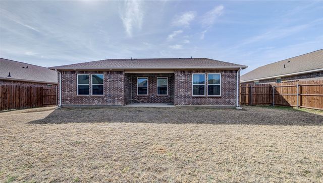 905 Avagail Avenue, Springtown, TX 76082