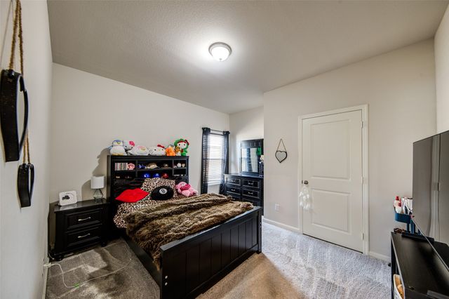 905 Avagail Avenue, Springtown, TX 76082