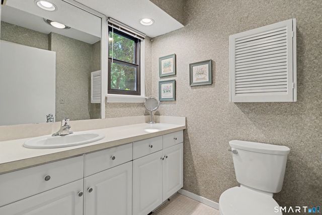 1003 Heritage Village B, Southbury, CT 06488