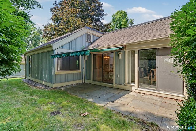1003 Heritage Village B, Southbury, CT 06488