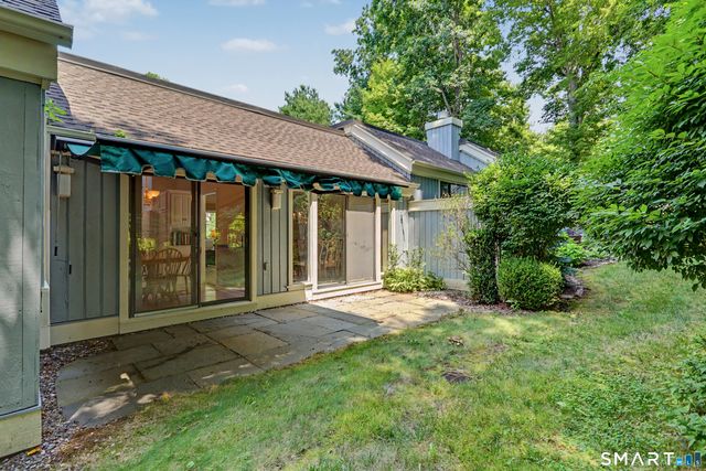 1003 Heritage Village B, Southbury, CT 06488