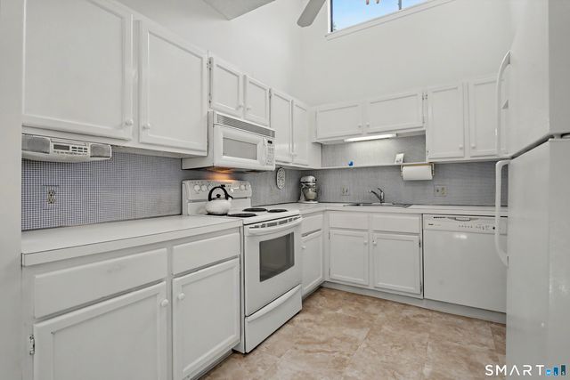 1003 Heritage Village B, Southbury, CT 06488