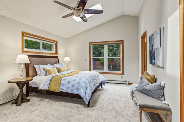 1947 Arona Street, Roseville, MN 55113