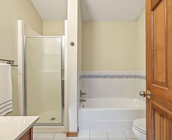 1947 Arona Street, Roseville, MN 55113