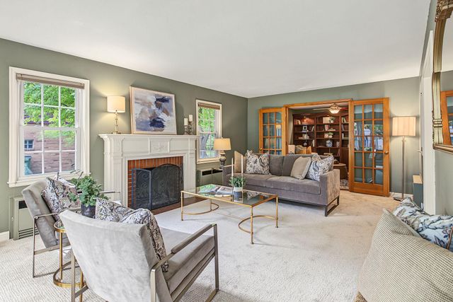 1947 Arona Street, Roseville, MN 55113