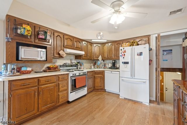 21 Ravine Ave, Nutley Twp., NJ 07110