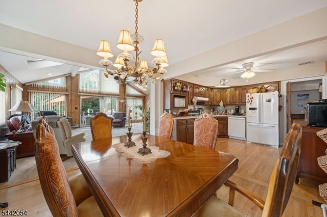 21 Ravine Ave, Nutley Twp., NJ 07110