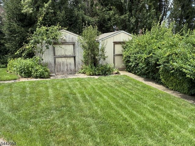 21 Ravine Ave, Nutley Twp., NJ 07110