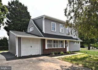 38 CANDLE RD, Levittown, PA 19057