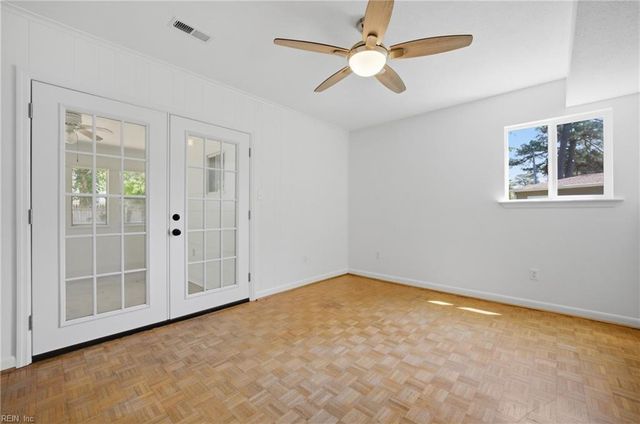 4 Hondo CT, Hampton, VA 23669