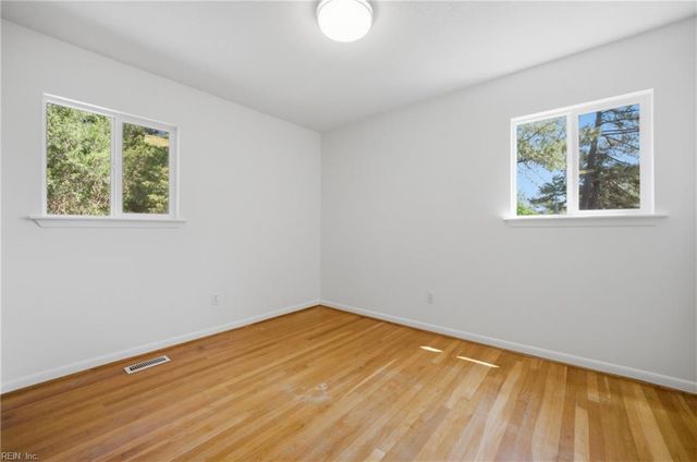 4 Hondo CT, Hampton, VA 23669