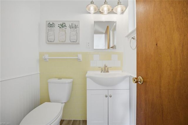 4 Hondo CT, Hampton, VA 23669