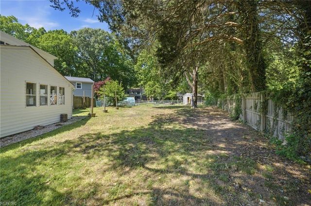 4 Hondo CT, Hampton, VA 23669