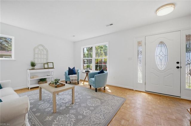 4 Hondo CT, Hampton, VA 23669