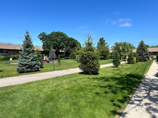 822 E OLD WILLOW Road E 201, Prospect Heights, IL 60070
