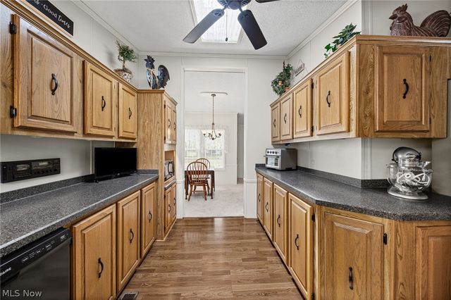3 Lees Lane, Olmsted Twp, OH 44138
