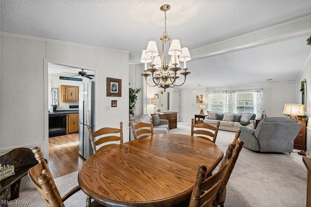 3 Lees Lane, Olmsted Twp, OH 44138