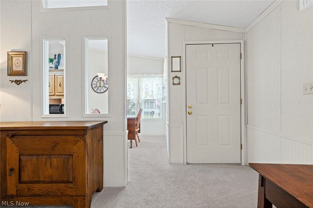 3 Lees Lane, Olmsted Twp, OH 44138