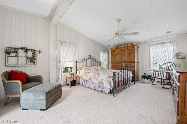 3 Lees Lane, Olmsted Twp, OH 44138