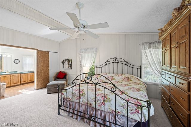 3 Lees Lane, Olmsted Twp, OH 44138