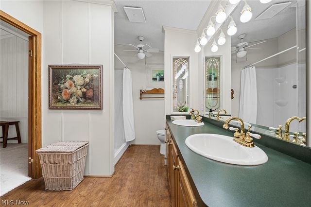 3 Lees Lane, Olmsted Twp, OH 44138