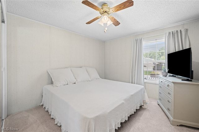 3 Lees Lane, Olmsted Twp, OH 44138