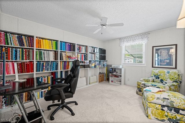 3 Lees Lane, Olmsted Twp, OH 44138