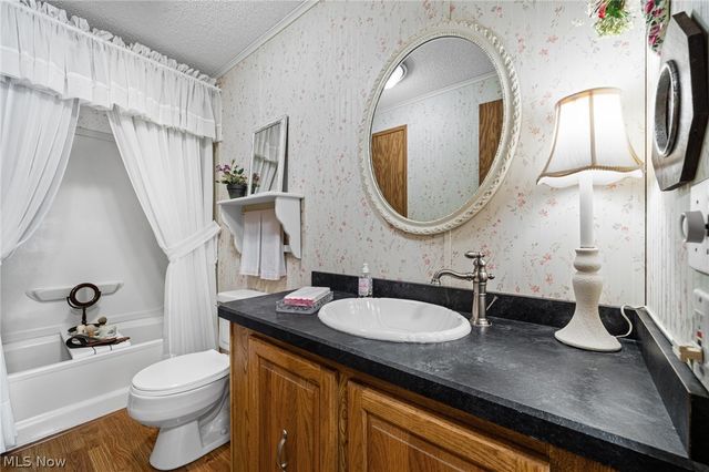 3 Lees Lane, Olmsted Twp, OH 44138