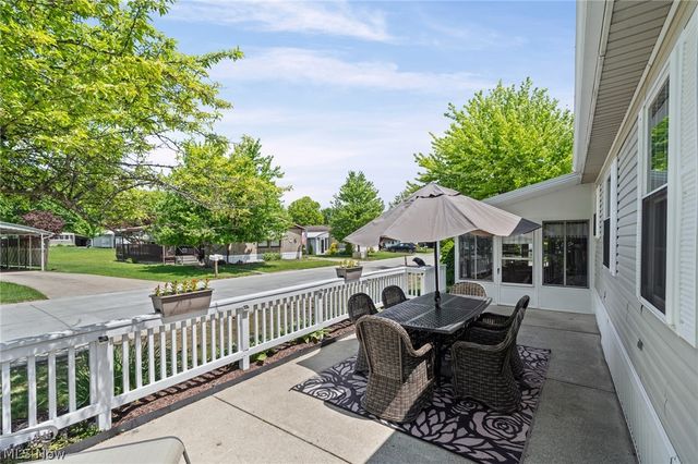 3 Lees Lane, Olmsted Twp, OH 44138