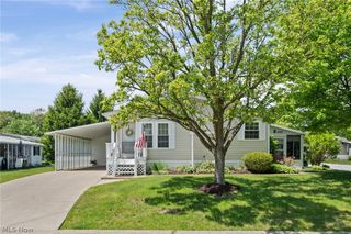 3 Lees Lane, Olmsted Twp, OH 44138