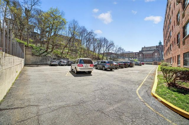 222 N Broadway 3D, Yonkers, NY 10701