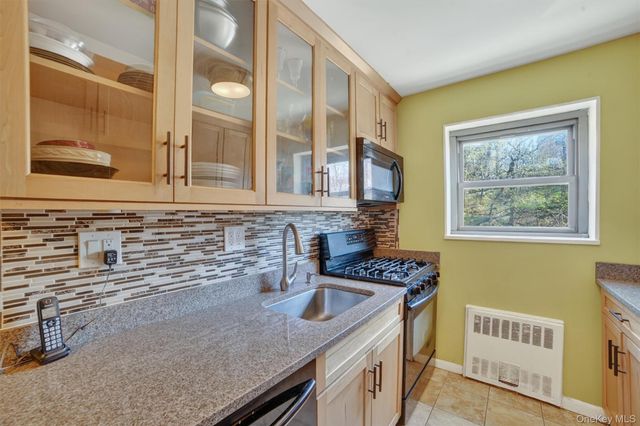 222 N Broadway 3D, Yonkers, NY 10701