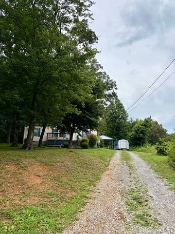 135 Spring Rd, Morrison, TN 37357