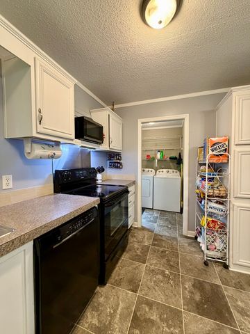 135 Spring Rd, Morrison, TN 37357