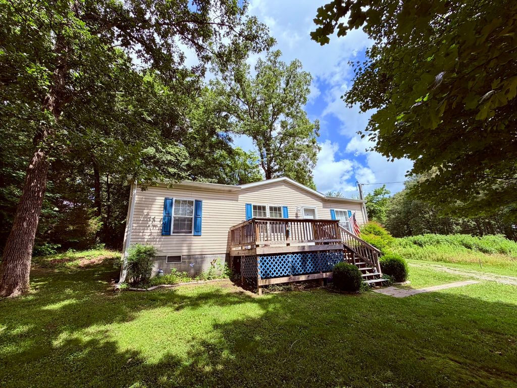 135 Spring Rd, Morrison, TN 37357